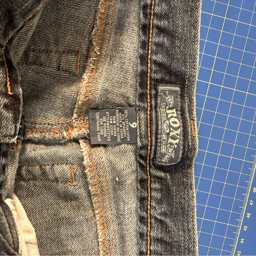 Vintage Roxy Jeans sz 9 - Picture 10 of 14